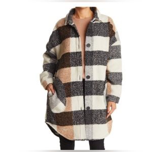 RDI Plaid Brown/Black/White Oversized Shacket in Women’s XS